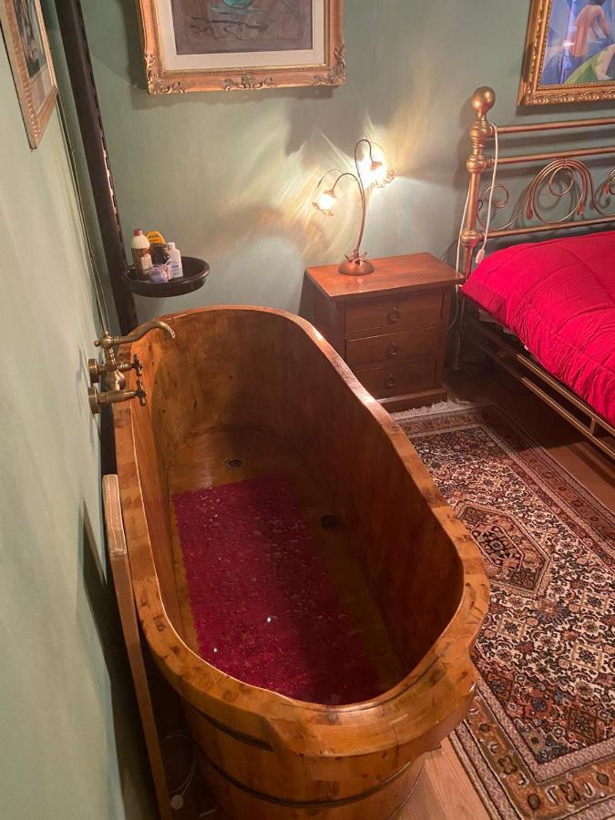B&B Al Casel Tovena Bagian luar foto
